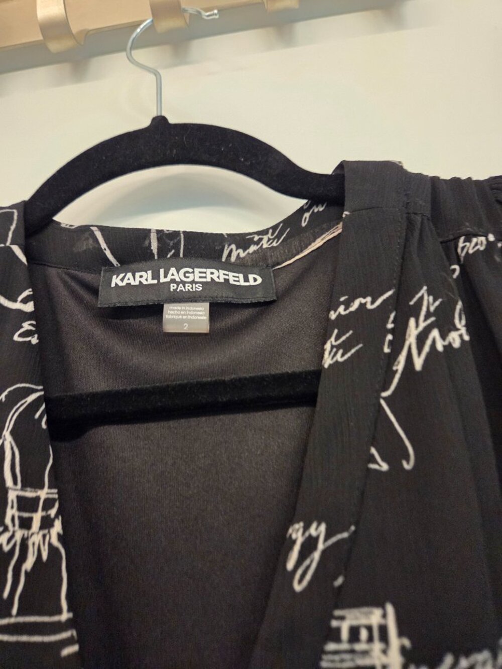 Karl Lagerfeld Paris Black White Paris Script Print Chiffon Midi Dress Size 2 - Picture 2 of 3